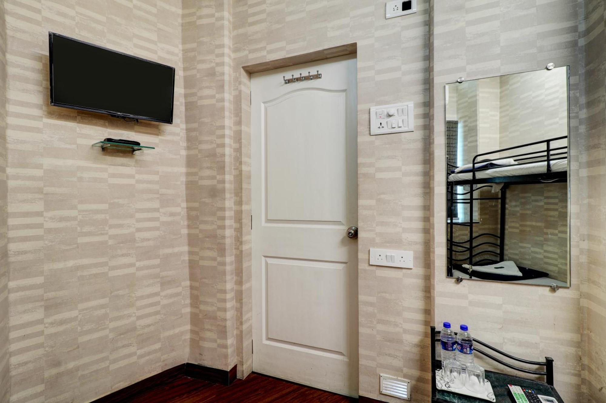 Hotel Shabana - Colaba Causeway Mumbai Exterior foto