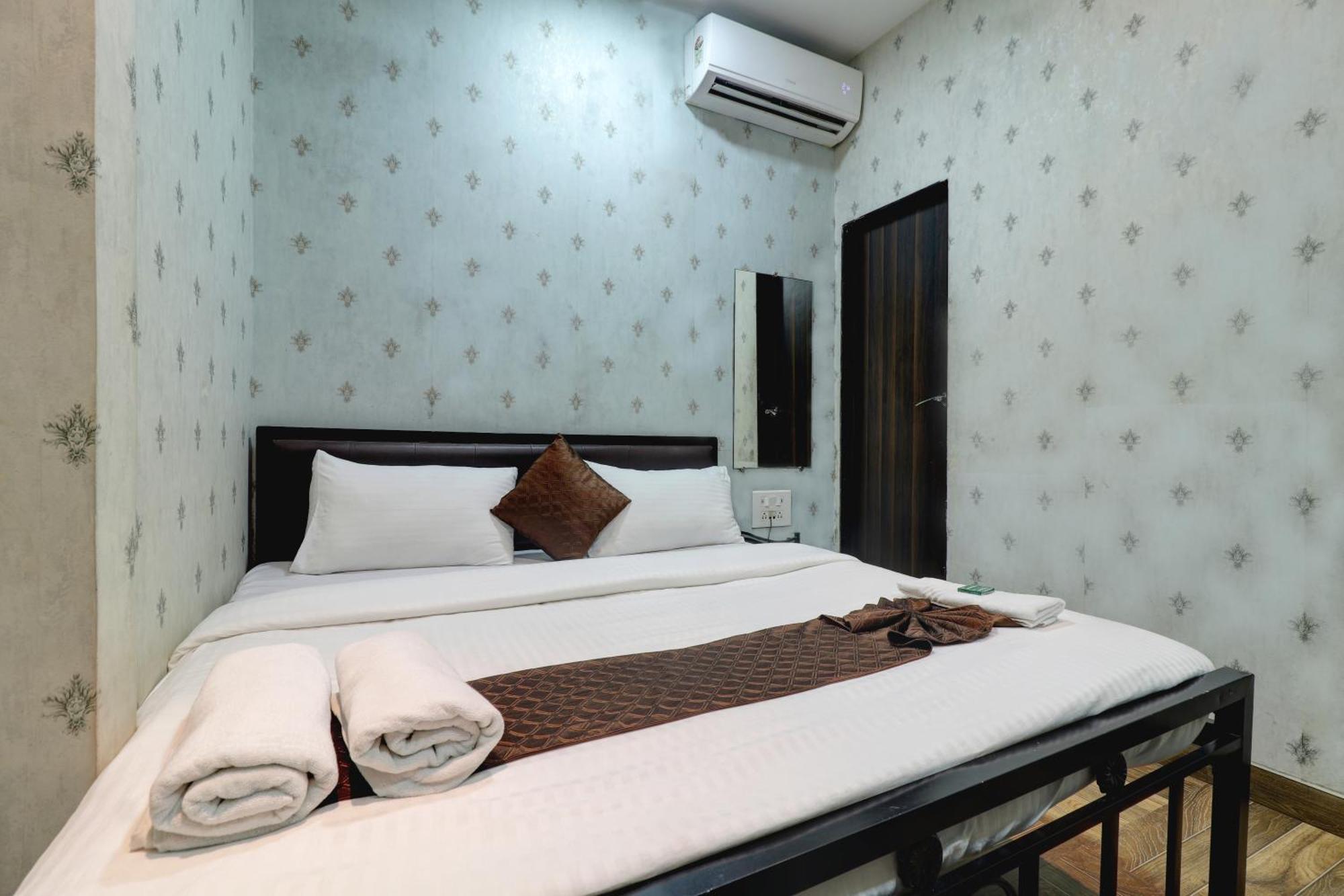 Hotel Shabana - Colaba Causeway Mumbai Exterior foto